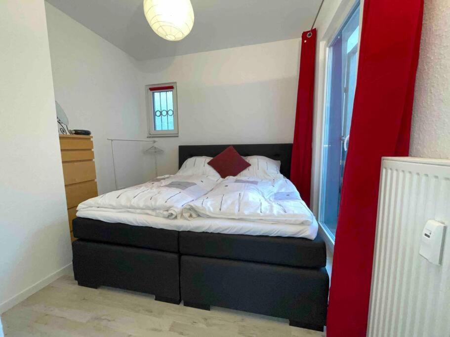 Schoenes Bungalow, Check-In Kontaktlos, Zentral Duisburg Zewnętrze zdjęcie