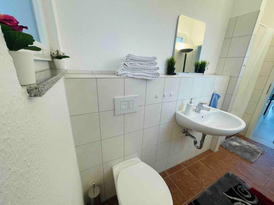 Schoenes Bungalow, Check-In Kontaktlos, Zentral Duisburg Zewnętrze zdjęcie