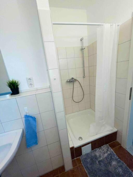 Schoenes Bungalow, Check-In Kontaktlos, Zentral Duisburg Zewnętrze zdjęcie